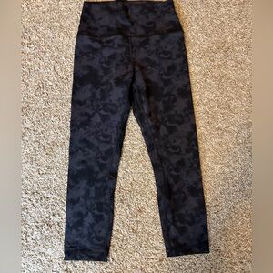 CRZ Yoga Cropped Women’s Small Black Tie Dye Leggings